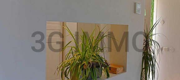 6 bedrooms House in Cuges-les-Pins, France No. 197718 10