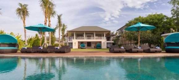 4 Schlafzimmer Villa in South Kuta, Indonesia, Nr. 2938 3