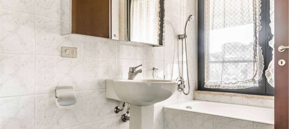 286m² Building in Milan, Italy No. 316060 17