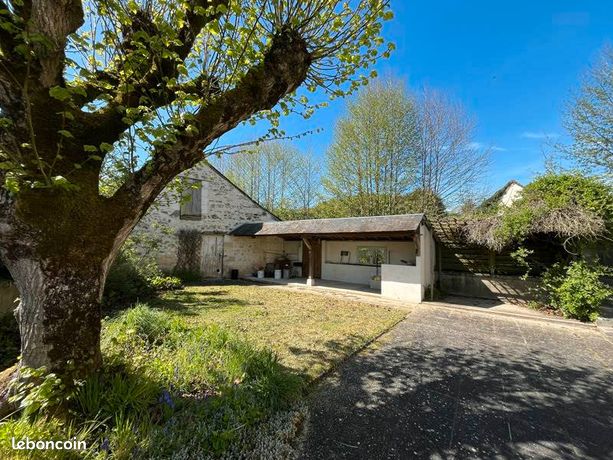 Casa de 3 dormitorios en Ligueil, France No. 306000