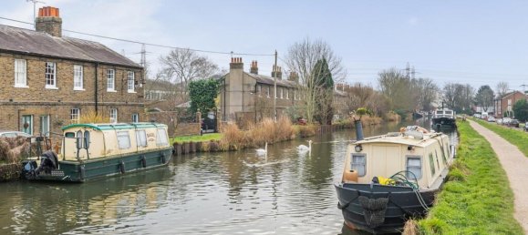 Casa de 2 dormitorios en Enfield, United Kingdom No. 13501 18