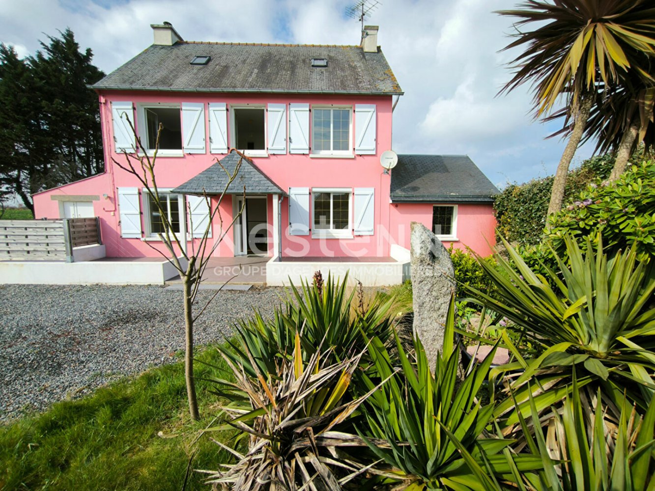 Casa de 5 dormitorios en Cotes-d'Armor, France No. 199260