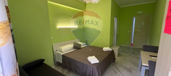 3 bedrooms Apartment in Rome, Italy No. 315149 13