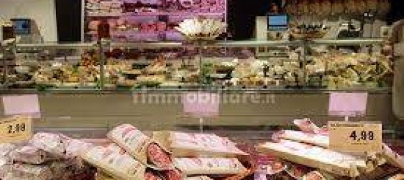 Propiedad comercial de 2 habitaciónes en Borgio Verezzi, Italy No. 189117 3