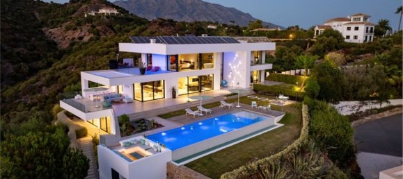 6 bedrooms Villa in La Quinta, Spain No. 58541 14