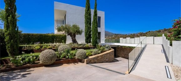 6 bedrooms Villa in La Quinta, Spain No. 58541 13