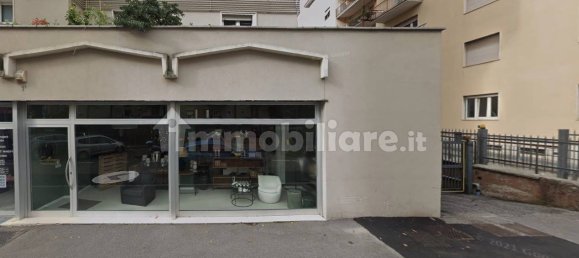 1-Zimmer Gewerbliche Immobilie in Bergamo, Italy, Nr. 133345 2