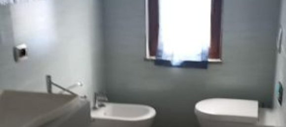 3 rooms Apartment in Cuasso al Monte, Italy No. 8432 3