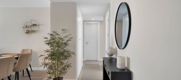 Apartamento de 3 dormitorios en Estepona, Spain No. 135012 5