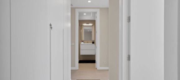 Apartamento de 3 dormitorios en Estepona, Spain No. 135012 10