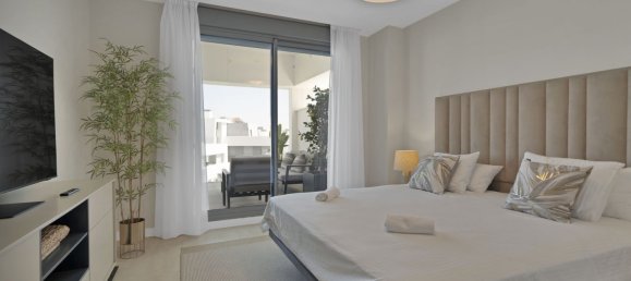 Apartamento de 3 dormitorios en Estepona, Spain No. 135012 16