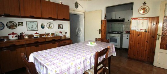 6 rooms Apartment in Illasi, Italy No. 128429 4
