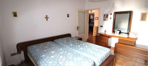 6 rooms Apartment in Illasi, Italy No. 128429 11