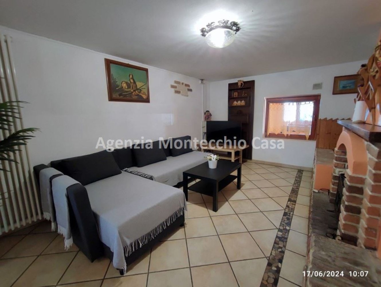 10 rooms House in Pesaro and Urbino, Italy No. 111482