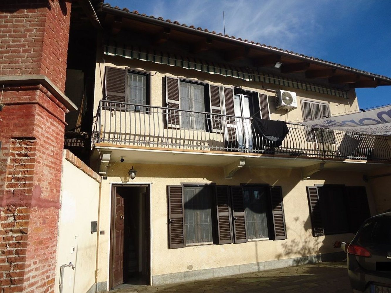 3 rooms House in Casalgrasso, Italy No. 257412