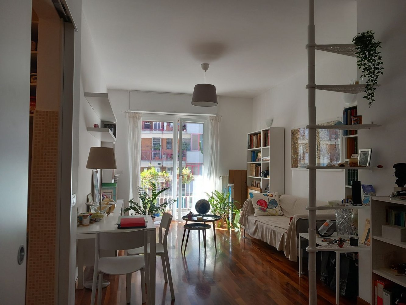 2 Schlafzimmer Wohnung in Milan, Italy, Nr. 366468
