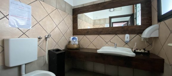 1-Zimmer Gewerbliche Immobilie in Brescia, Italy, Nr. 2667 10