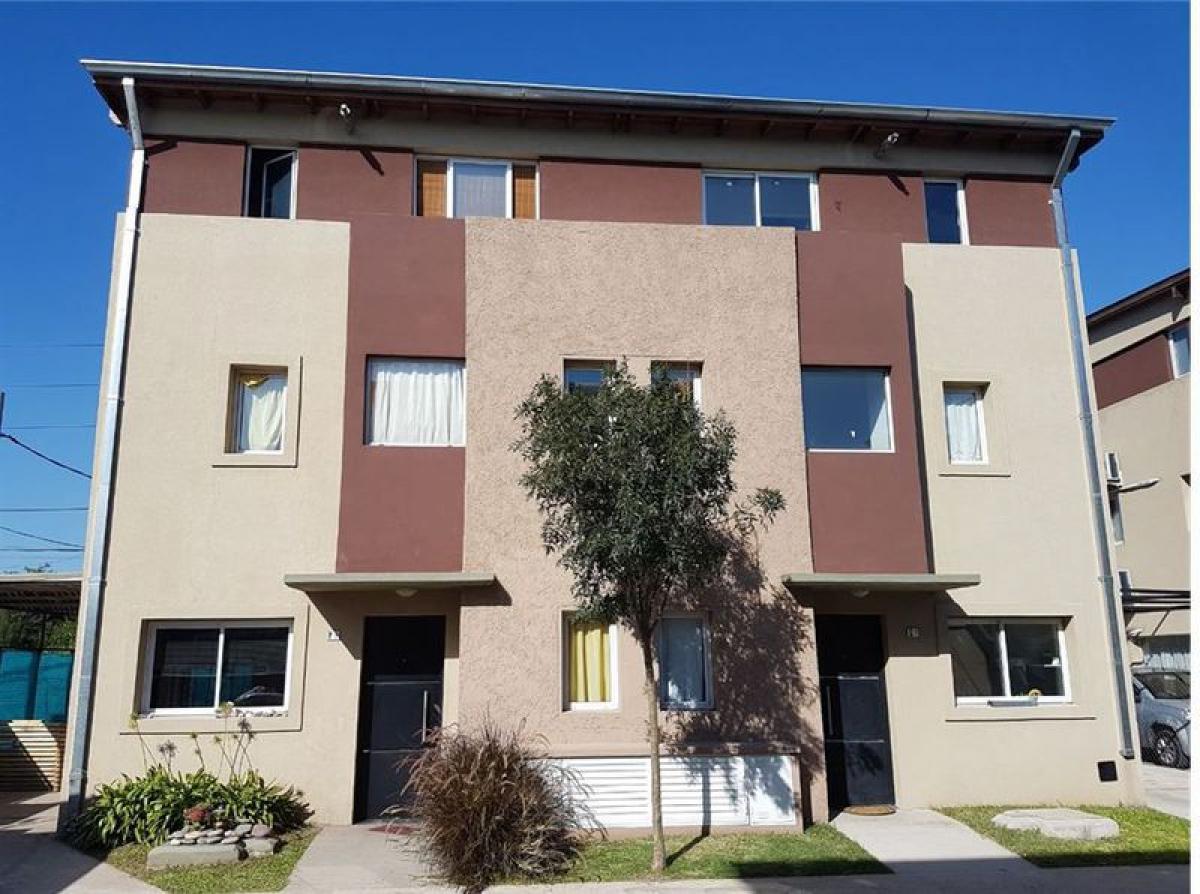 3 bedrooms House in San Fernando, Argentina No. 51239