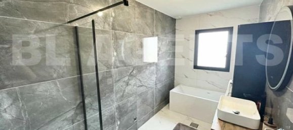 4 bedrooms Villa in Dieppe, France No. 311912 6