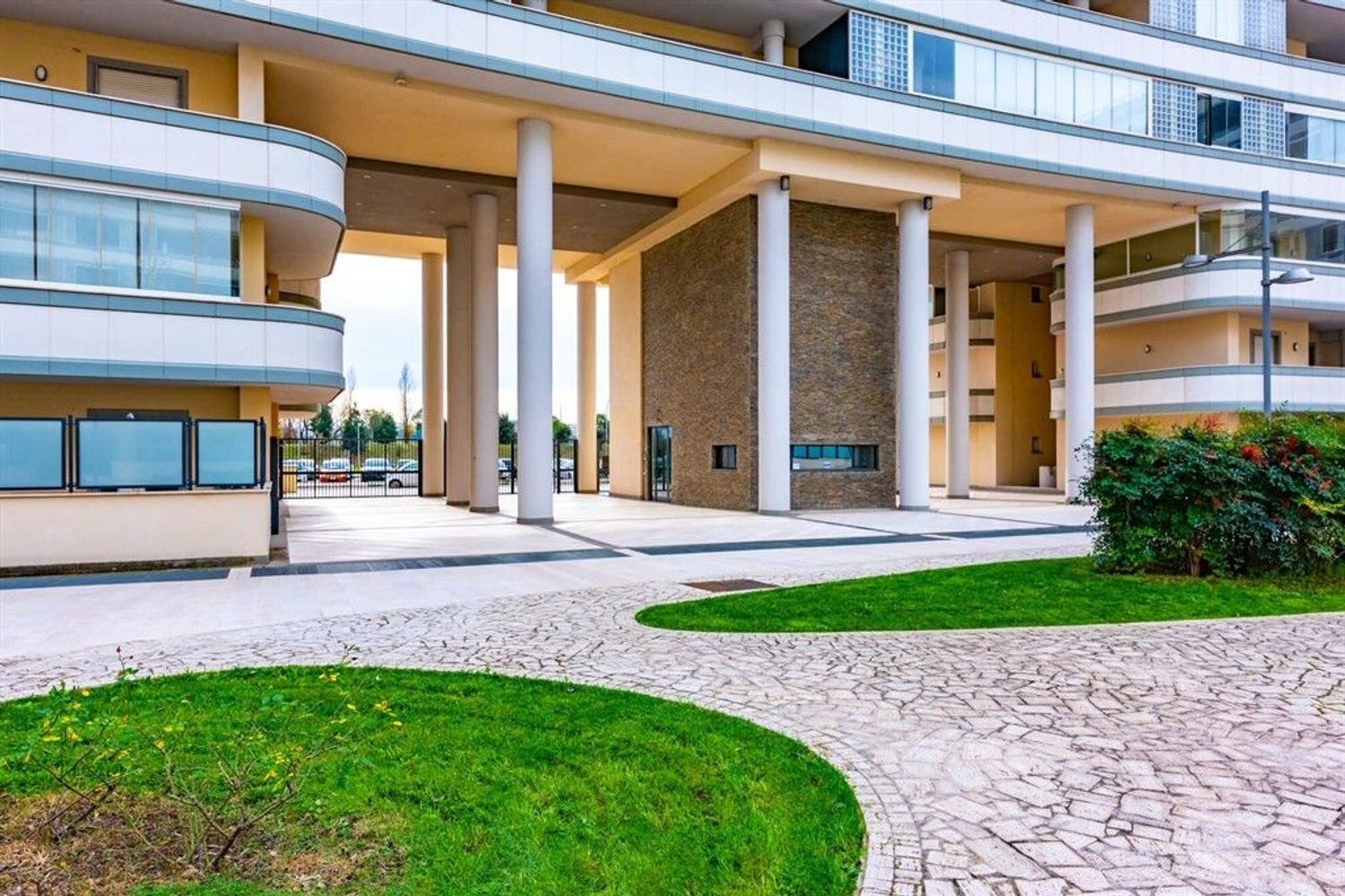 Apartamento de 2 habitaciónes en Rome, Italy No. 8721