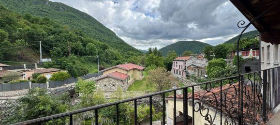 Дом с 4 комнатами в Каино, Италия № 335563 18