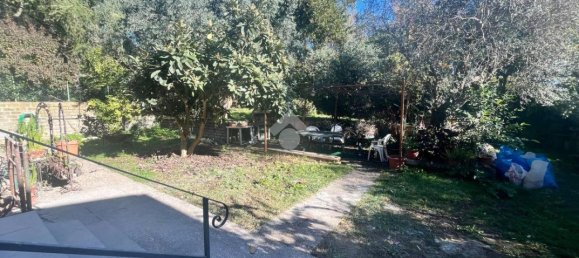 4غرفة شقة في Trevignano Romano, Italy رقم 29591 57