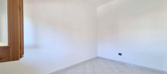 8 rooms Apartment in Penne, Italy No. 36319 12