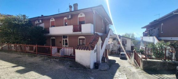 8 rooms Apartment in Penne, Italy No. 36319 24