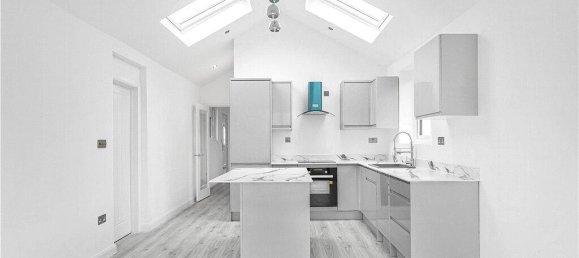 Bungalow de 3 dormitorios en Egham, United Kingdom No. 8637 33