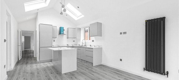 Bungalow de 3 dormitorios en Egham, United Kingdom No. 8637 31