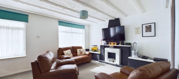 3 bedrooms Commercial property in Gillingham, United Kingdom No. 13870 2