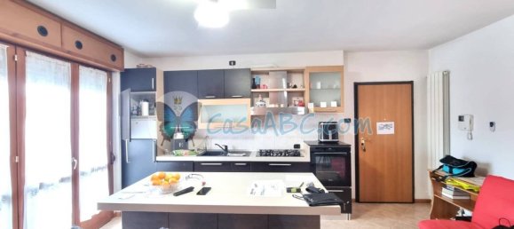 2 Schlafzimmer Wohnung in Calcinate, Italy, Nr. 88438 3