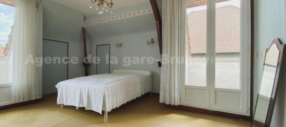 5 bedrooms House in Brunoy, France No. 296542 11