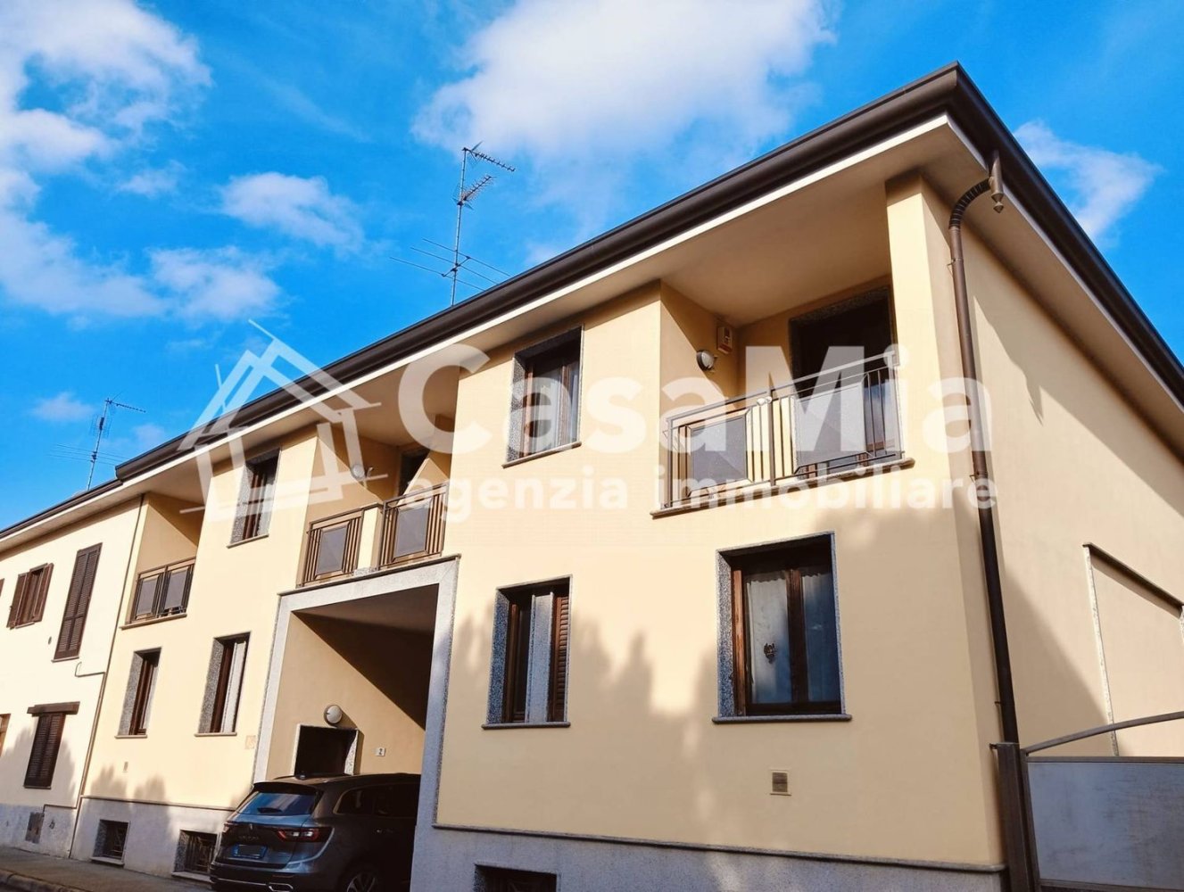 4 rooms Apartment in Legnano, Italy No. 98785