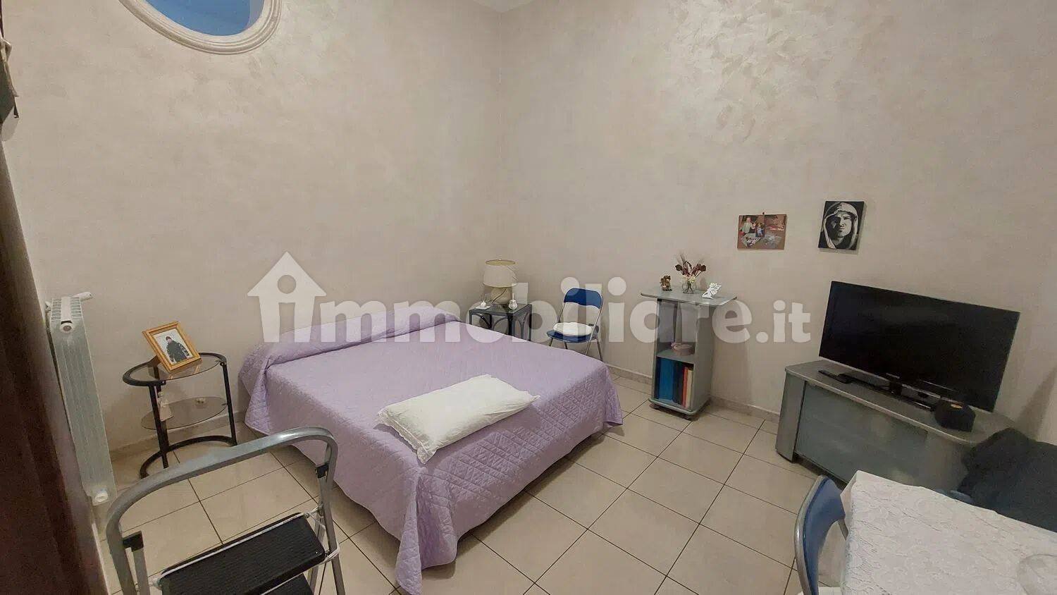 3 bedrooms Apartment in Bari, Italy No. 401900