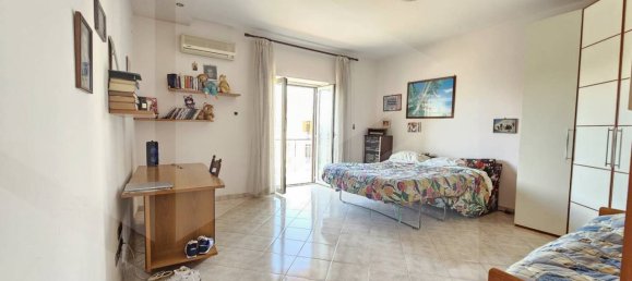 3-Zimmer Wohnung in Pozzuoli, Italy, Nr. 26284 5