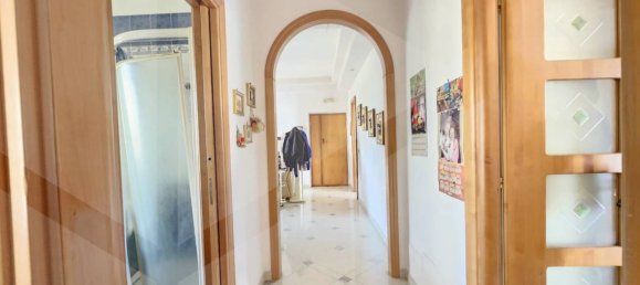 3-Zimmer Wohnung in Pozzuoli, Italy, Nr. 26284 3