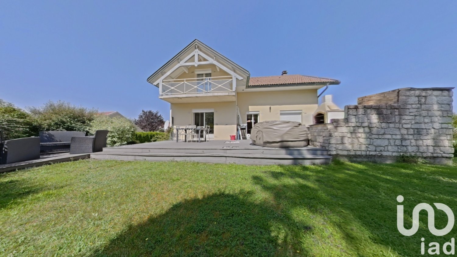 4 bedrooms House in Jura, France No. 323231