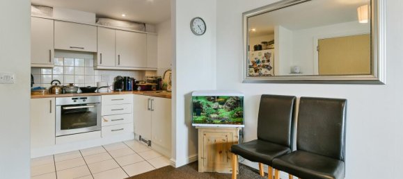 2 chambres Appartement à Feltham, United Kingdom No. 9841 3