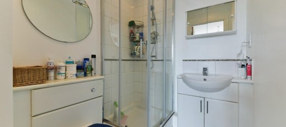 2 chambres Appartement à Feltham, United Kingdom No. 9841 7