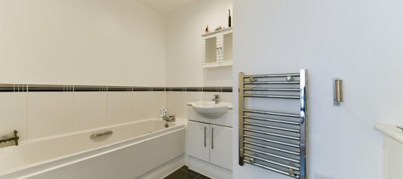 2 chambres Appartement à Feltham, United Kingdom No. 9841 8