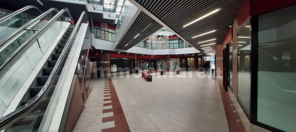 1 room Commercial property in Sondrio, Italy No. 146747 5