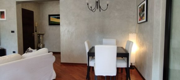 6 rooms Apartment in Parma, Italy No. 277775 3
