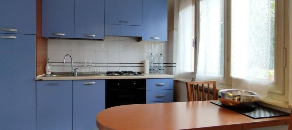 6 rooms Apartment in Parma, Italy No. 277775 18