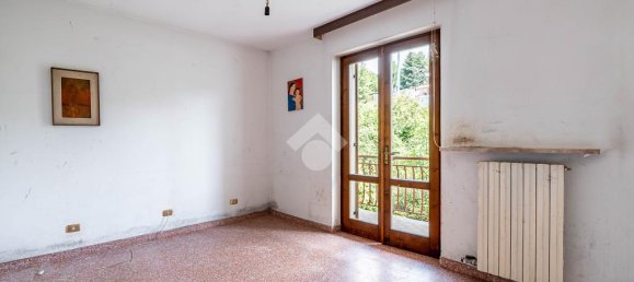 4 bedrooms Villa in Erbezzo, Italy No. 282203 23
