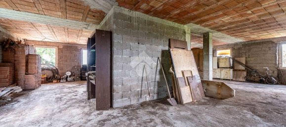 4 bedrooms Villa in Erbezzo, Italy No. 282203 28