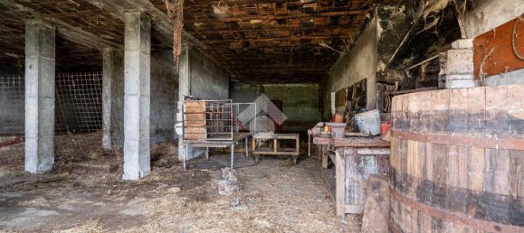 4 bedrooms Villa in Erbezzo, Italy No. 282203 31