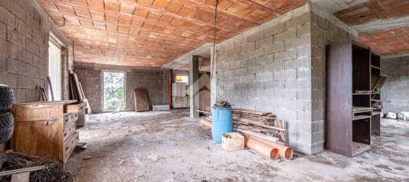 4 bedrooms Villa in Erbezzo, Italy No. 282203 27