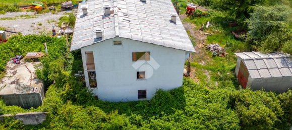 4 bedrooms Villa in Erbezzo, Italy No. 282203 34