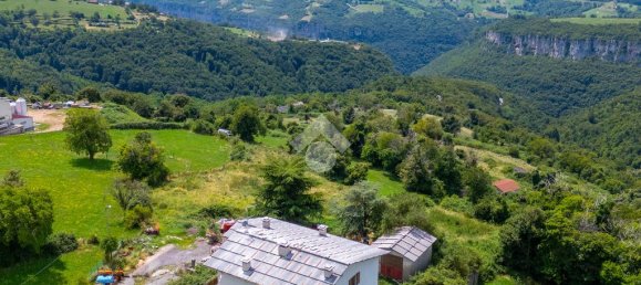 4 bedrooms Villa in Erbezzo, Italy No. 282203 36